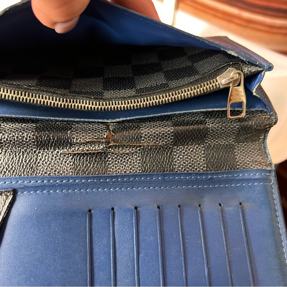 Louis Vuitton Checkered Long Black Wallet, Multiple Compartments and credit card - Picture 9 of 13